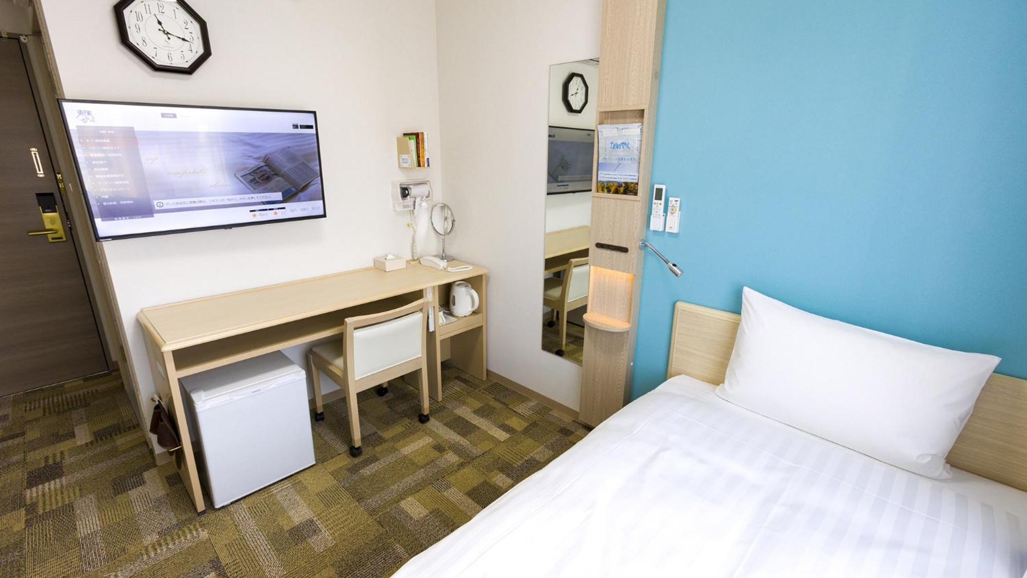 Toyoko Inn Saga Ekimae Rum bild