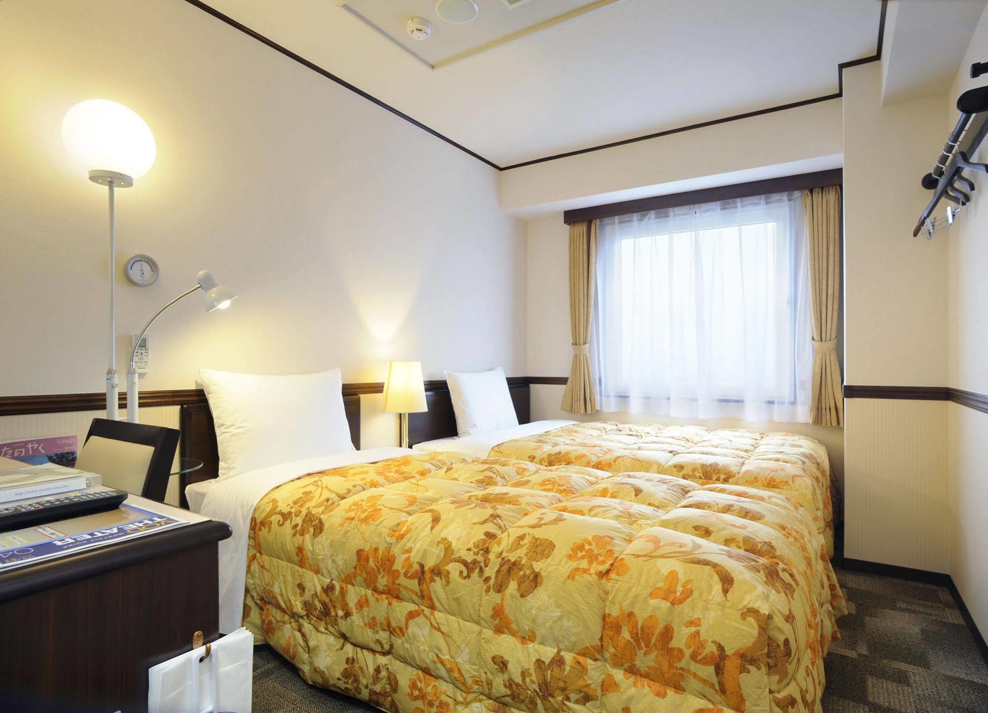 Toyoko Inn Saga Ekimae Exteriör bild